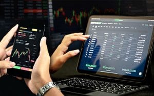 ما هو التداول الالكتروني؟ مزاياه ومخاطره؟ وكيف تبدأ؟