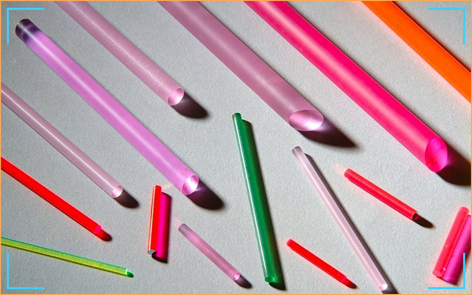 آيونات المعادن الفعالة في ليزر الحالة الصلبة 8 القضيب Rod